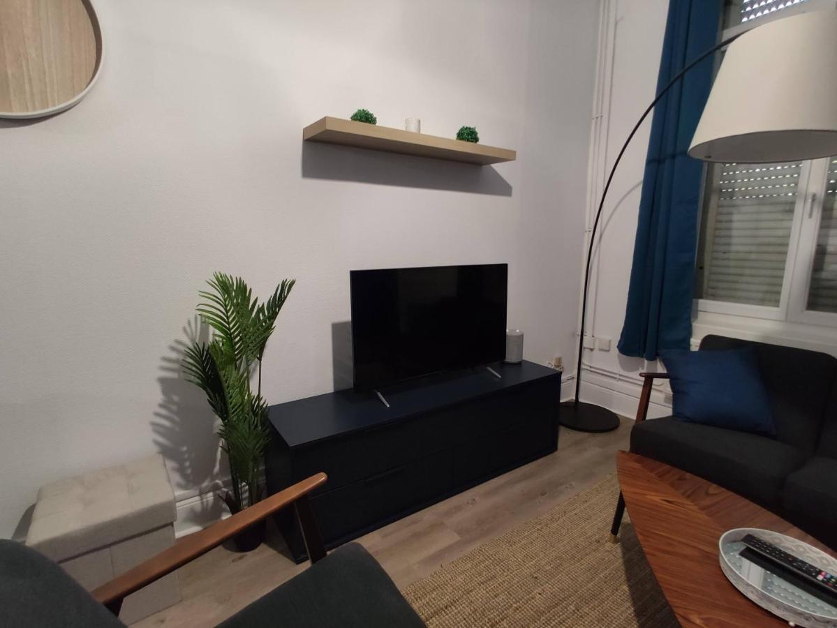 Résidence Place Verte - situé au pied du musée de Valenciennes Exterior foto